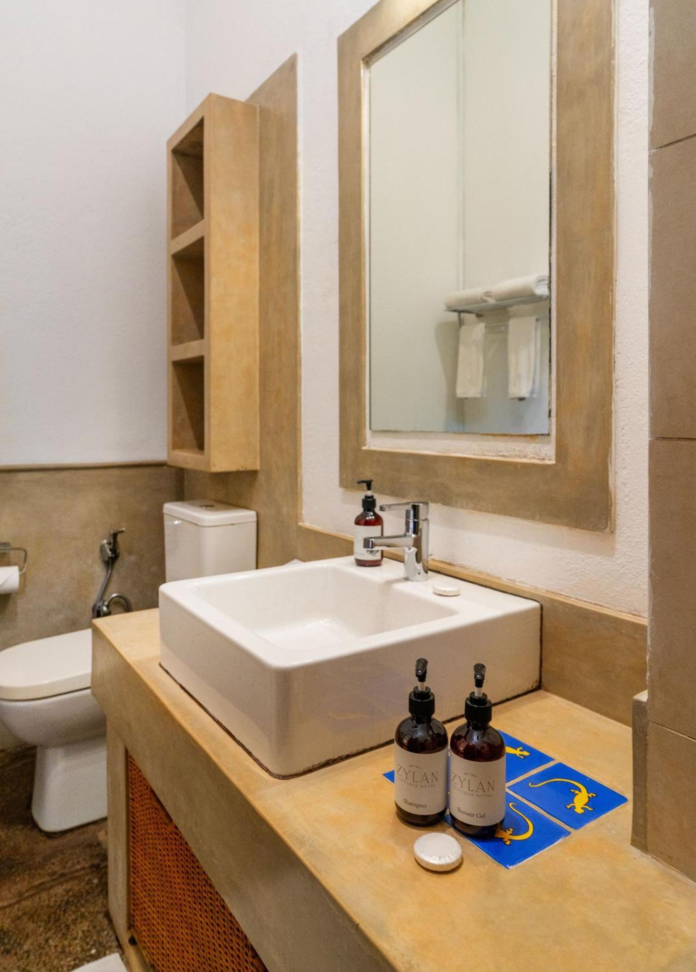 Zylan Colombo Hotel Bagian luar foto